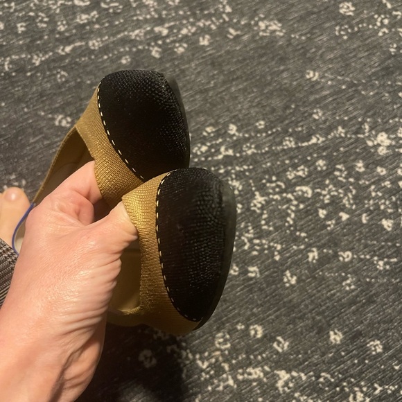 Rothy's Camel and Black Ballet Flats 10.5 - Picture 2 of 5